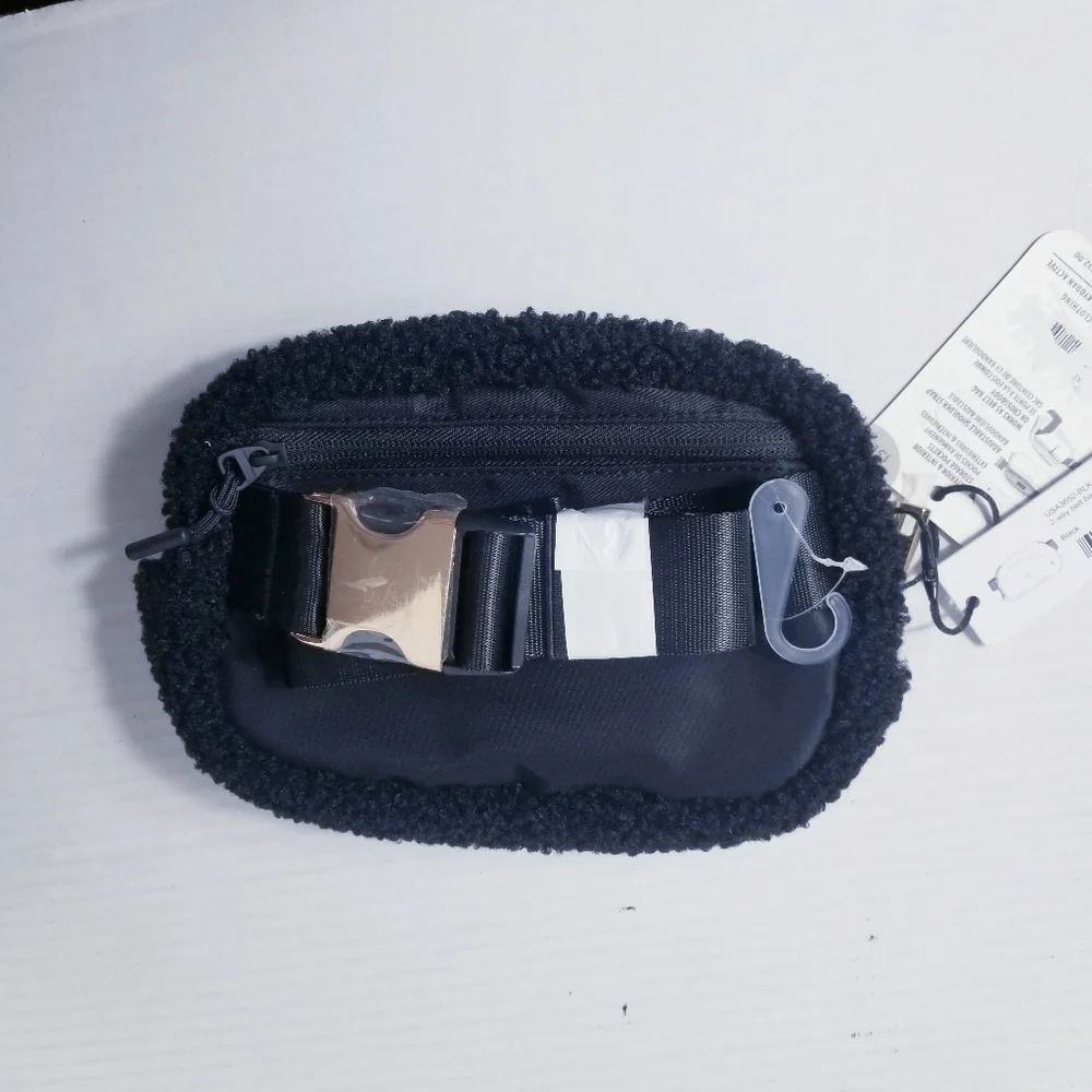 NWT KYODAN SHERPA BLACK CROSSBODY BELT BAG